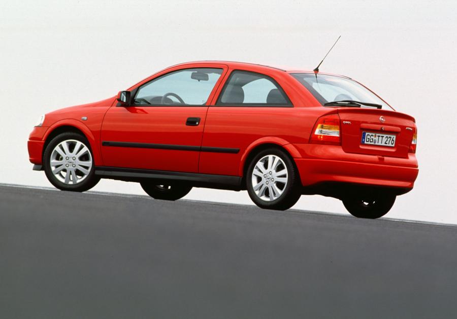  Opel Astra 3-Door (G) 1998 года  (фото 32 из 36)
